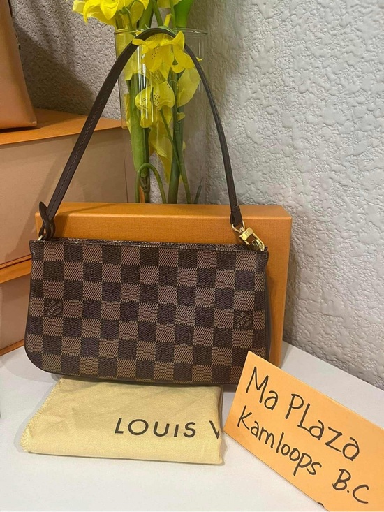 Louis Vuitton Handbags - Louis Vuitton Damier Ebene Shoulder Pochette